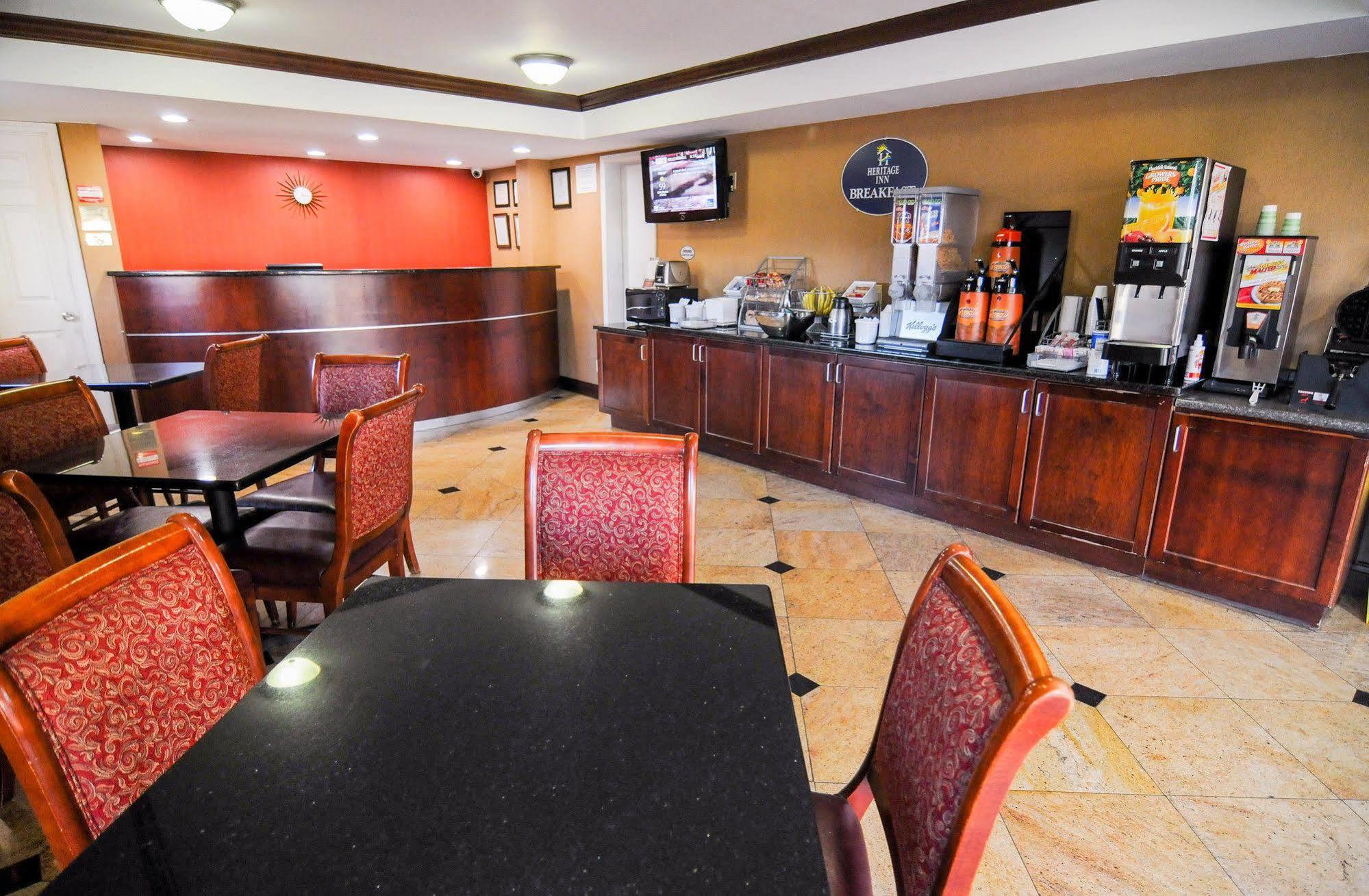 Heritage Inn Милледжвилл Экстерьер фото